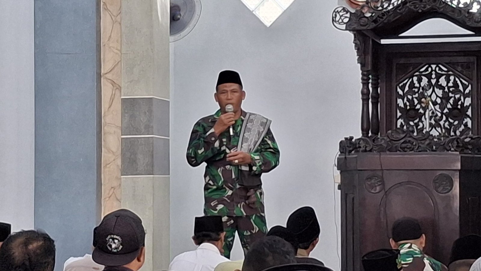Air Mata Mengalir di Masjid Al Miftahul Huda
