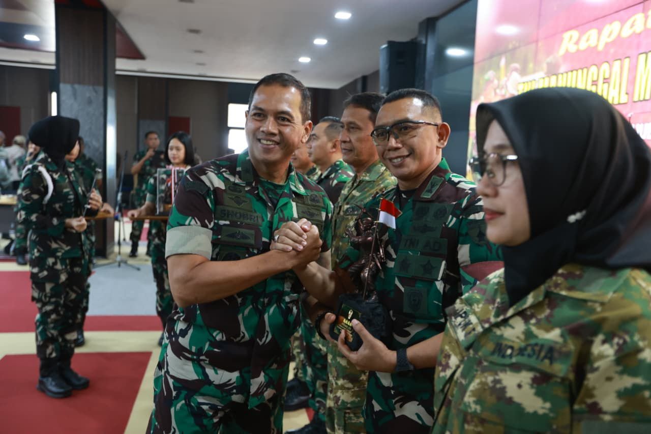 Kerja Nyata Kodim 0825/Banyuwangi Torehkan Prestasi Gemilang di TMMD ke-125, Raih Tiga Penghargaan Piala KASAD Sekaligus