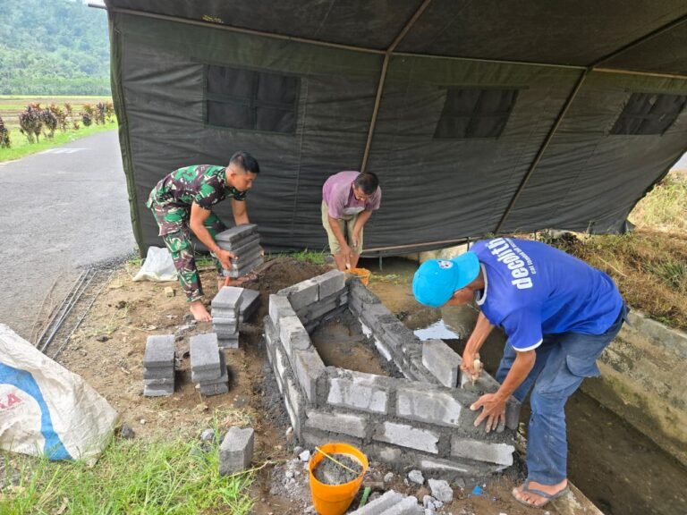 Dalam rangka memperingati dan mengabadikan semangat kebersamaan TNI dan masyarakat, Satgas TMMD Ke-126 Kodim 0818/Malang-Batu yang berasal dari Satuan Yonzipur 5/Abw melaksanakan pembangunan Monumen TMMD di Dusun Krajan 1B, Desa Lebakharjo, Kecamatan Ampelgading, Kabupaten Malang.