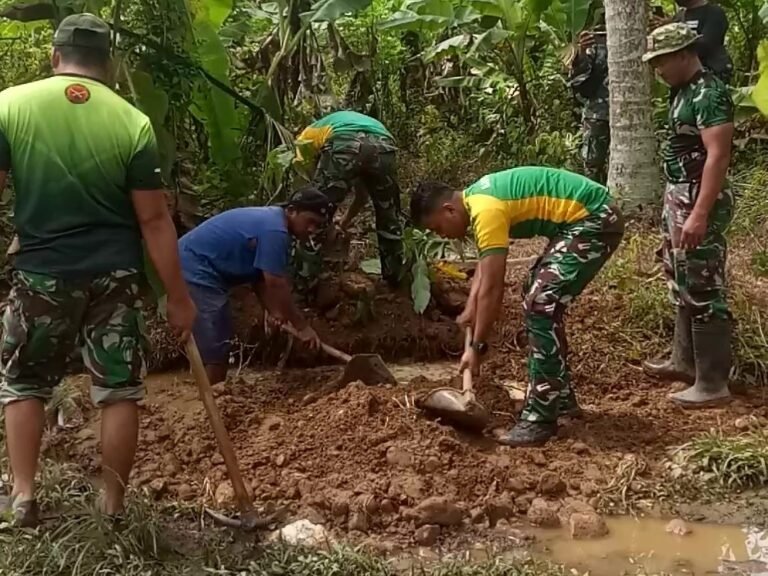terus mempercepat penyelesaian sejumlah sasaran fisik. Salah satu kegiatan yang kini dikebut adalah pemasangan sisa pipa air bersih di Dusun Sukomaju B, Desa Lebakharjo, Kabupaten Malang.