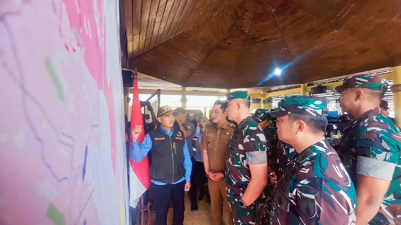 Pangdam V/Brawijaya Tinjau Langsung Posko Semeru, Tegaskan Percepatan Penanganan Bencana