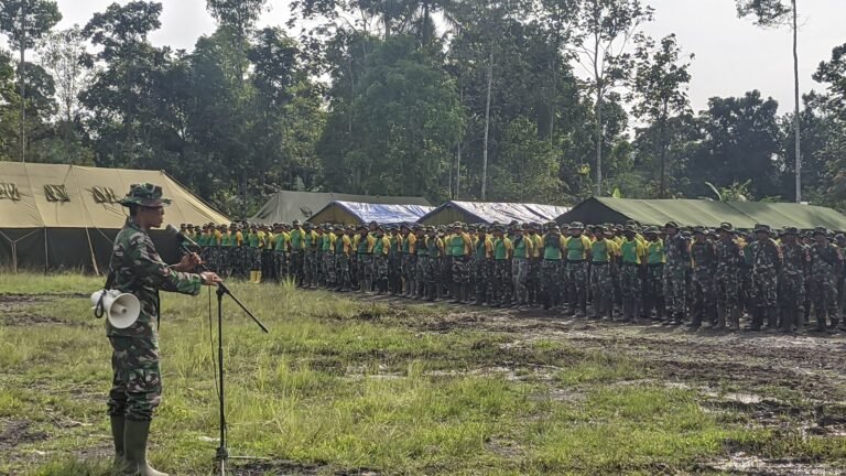 Pasi Ops Kodim 0821 Ambil Apel, Tegaskan Kesiapan Prajurit di Lokasi Pemulihan Semeru