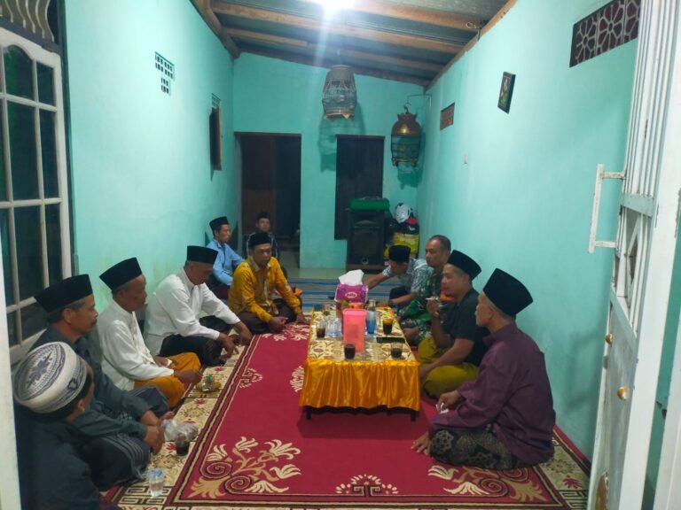 Babinsa Desa Jambesari Intensifkan Komsos dengan Tokoh Agama dan Warga di Dusun Langring