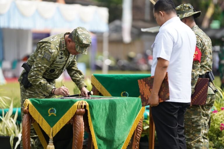 Pangdam V/Brawijaya Tutup TMMD Ke-127 Kodim 0819/Pasuruan